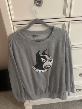 MV Sport Gray Sweatshirt with Black & White Bulldog Design